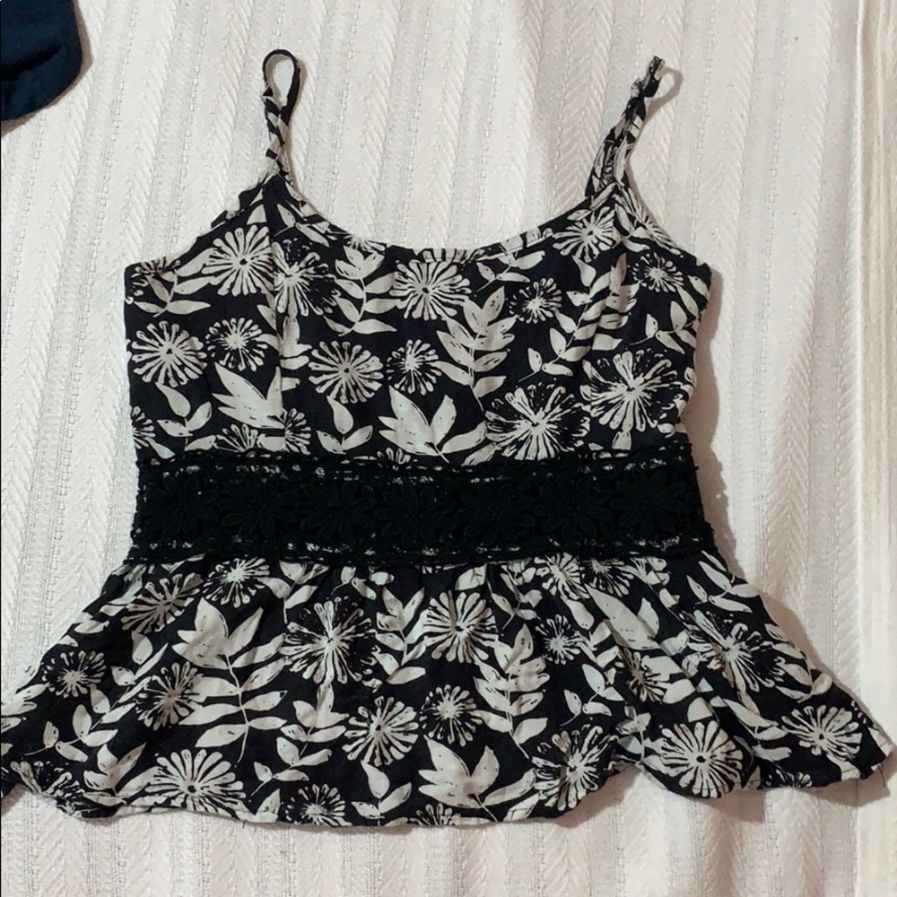 DEB light summer tank w lace waist scrunch